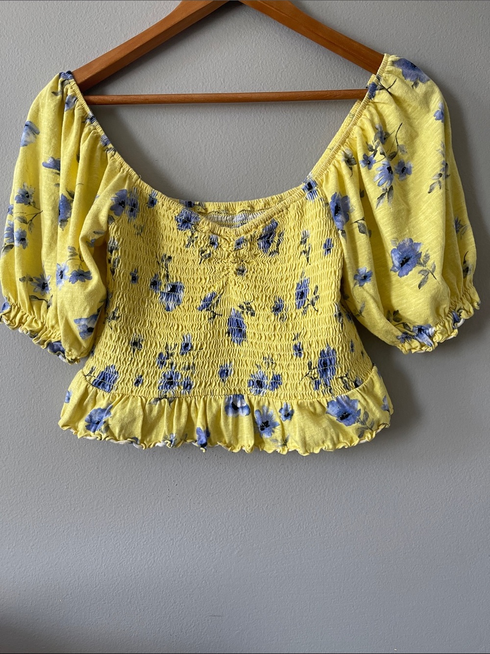 Nicole Miller Yellow Floral Smocked Puff-Sleeve Crop Top